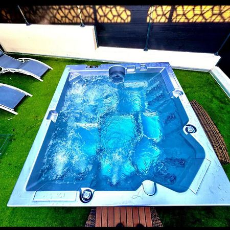 La Maison Du Faubourg Jacuzzi Vitry-le-François Exterior foto