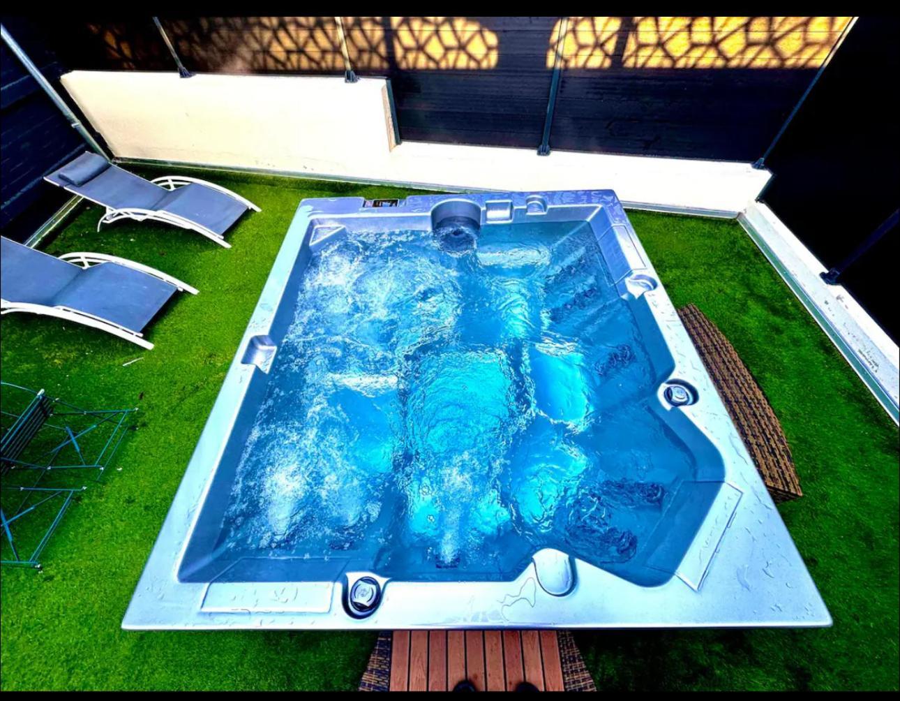 La Maison Du Faubourg Jacuzzi Vitry-le-François Exterior foto